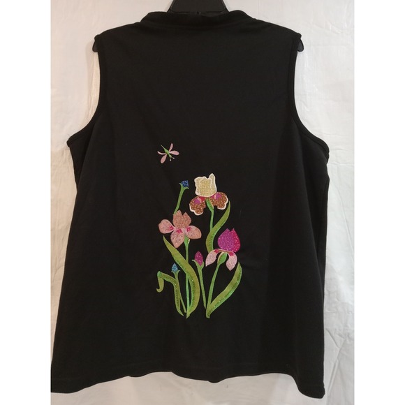 The Quacker Factory Black Embroidered Iris Floral Vest Size L - Picture 2 of 6